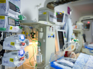 Curso Avançado de Prevenção de IRAS em UTIs Pediátricas e Neonatais - do Conhecimento Científico à Prática